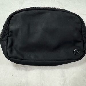 lululemon athletica Men's Black Belt Bag